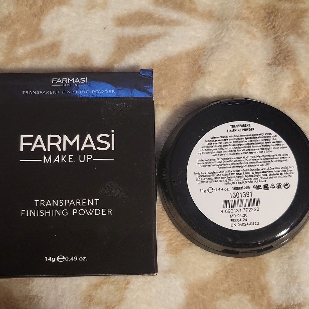 Farmasi Transparent Finishing Powder